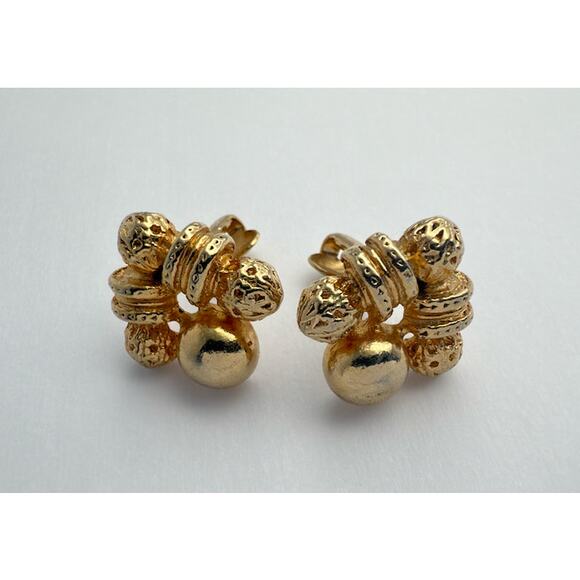 Vintage 1950s CORO Signed Gold Tone Textured Knot Clip-On Earrings - Picture 1 of 8